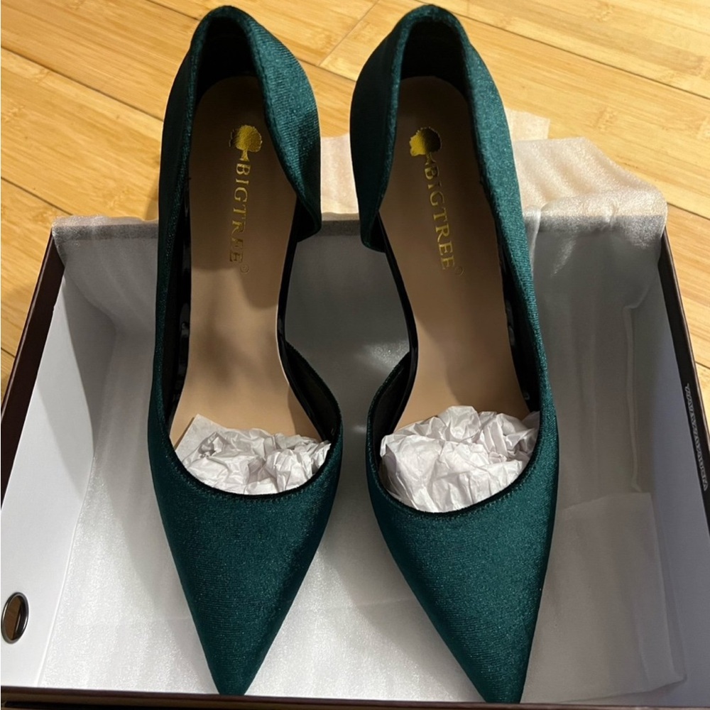 brand new stiletto pumps heels size 10